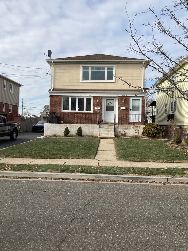 22 2nd Ave Rentals in East Rockaway, NY