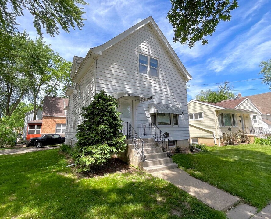 1132 Milton St in Madison, WI - Building Photo