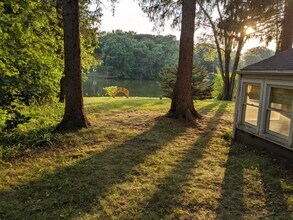 23940 N Lakeside Dr in Lake Zurich, IL - Building Photo - Building Photo