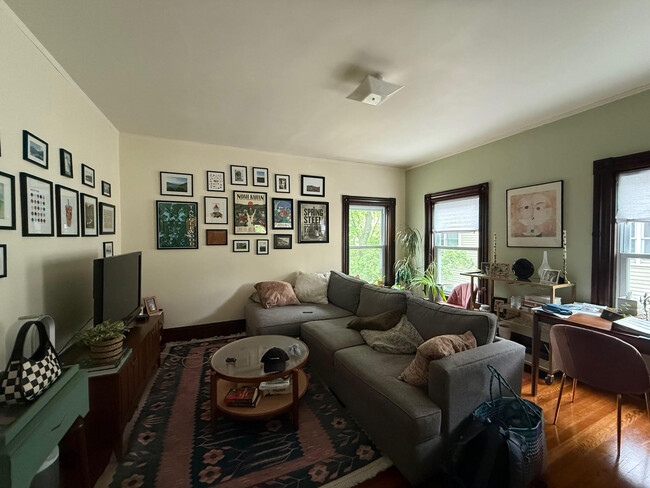 33 Chester St, Unit #2F