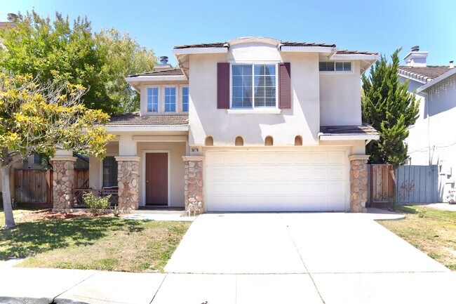 property at 38770 Litchfield Cir