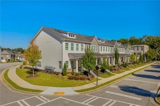 1954 Sanford Dr in Atlanta, GA - Building Photo - Building Photo