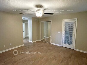 27 Oakland Pointe Cir in Oakland, FL - Foto de edificio - Building Photo