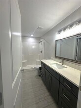 334 Azalea Ave NW in Port Charlotte, FL - Foto de edificio - Building Photo