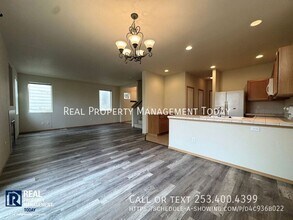 18807 97th Ave Ct E in Puyallup, WA - Building Photo - Building Photo