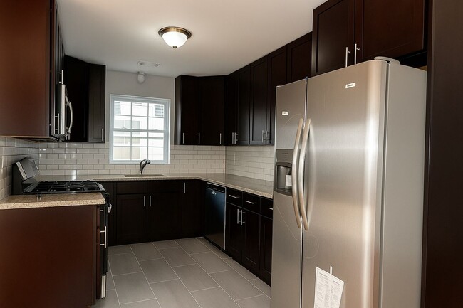 533 Broadway in Elizabeth, NJ - Building Photo - Building Photo