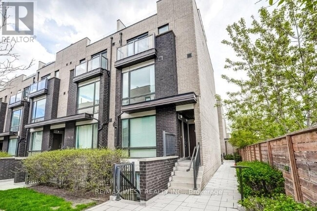 property at 30 Fieldway Rd