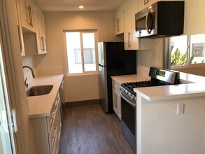 3611 Mentone Ave, Unit 5 in Los Angeles, CA - Building Photo - Building Photo