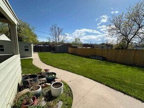 7340 W Arkansas Ave in Lakewood, CO - Building Photo - Building Photo