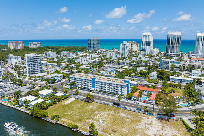 Bayshore Embassy Condominiums in Fort Lauderdale, FL - Foto de edificio - Building Photo