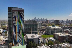 1700 N Front St, Unit 1B-313 in Philadelphia, PA - Building Photo