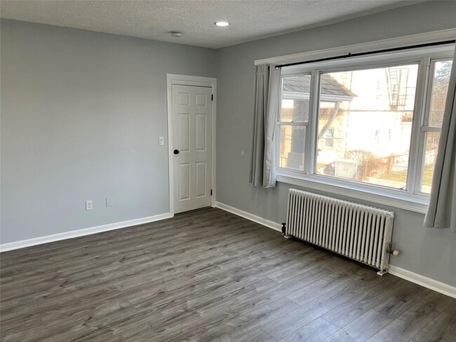 243 Center Ave in Mamaroneck, NY - Building Photo - Building Photo