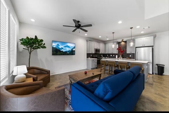 property at 502 Highland Oaks Ln