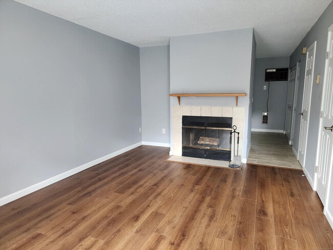 585 Park Rd in Waterbury, CT - Building Photo - Building Photo