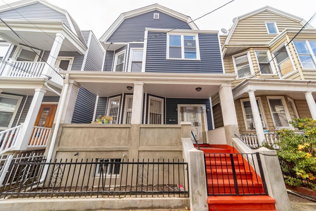 29 Vroom St in Jersey City, NJ - Building Photo
