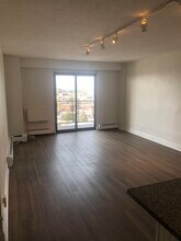 5701 JFK Blvd E in West New York, NJ - Building Photo - Building Photo