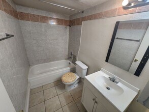 6975 Dunsbach Way in Las Vegas, NV - Building Photo - Building Photo