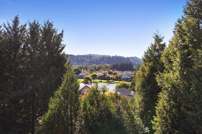 16075 SE Winterborne Ct in Damascus, OR - Building Photo - Building Photo