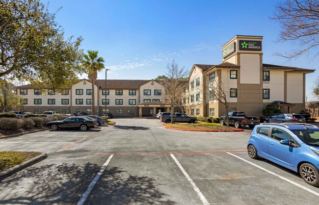 Furnished Studio-Houston - I-10 West - Cit in Houston, TX - Building Photo - Building Photo
