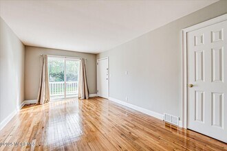 31 Cedar Ave in Long Branch, NJ - Building Photo - Building Photo