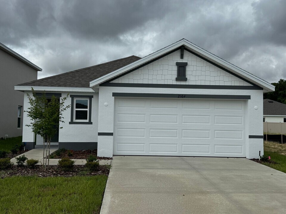 2164 NE 28th Ln in Ocala, FL - Building Photo