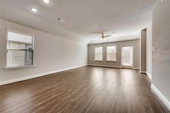 1427 Warringwood Dr in Greenville, TX - Building Photo - Building Photo