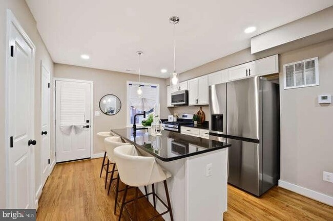 1632 Ridge Pl SE in Washington, DC - Building Photo - Building Photo