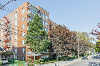 Belcrest House Apartments in Jamaica, NY - Building Photo - Primary Photo