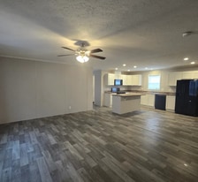 213 Birch Ln in Columbus, MI - Building Photo