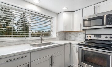 4005 276th St E, Unit Top in Spanaway, WA - Building Photo - Building Photo