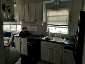 909 S 68th St in Omaha, NE - Building Photo - Building Photo