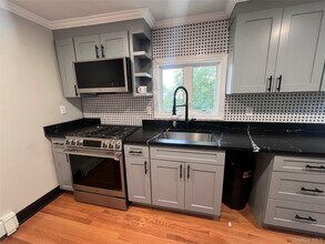 39 Grand St in Marlboro, NY - Building Photo - Building Photo