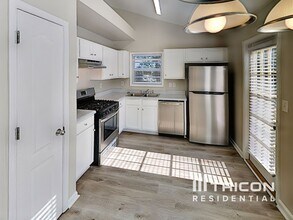 166 Millwheel Dr in Villa Rica, GA - Foto de edificio - Building Photo