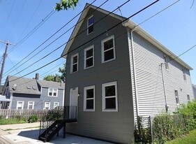 2493 Thurman Ave, Unit 1 in Cleveland, OH - Building Photo