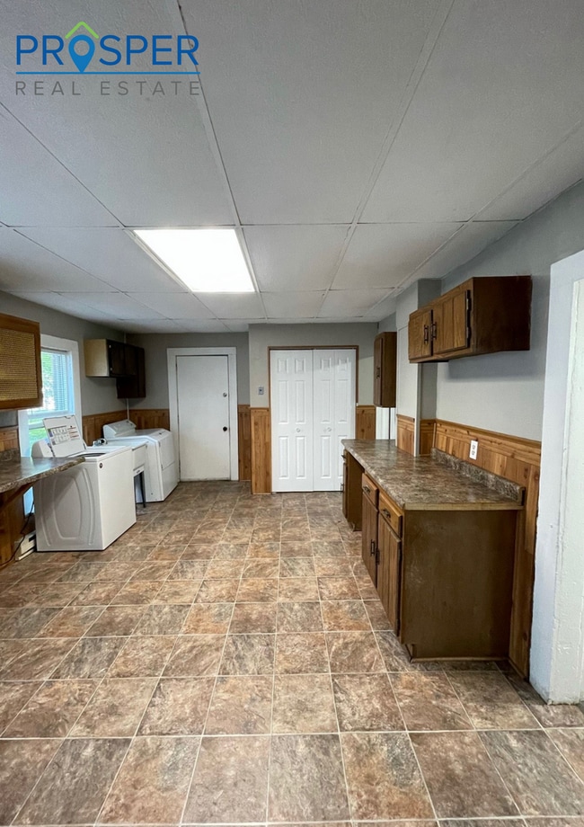 912 Oxford Ave in Eau Claire, WI - Building Photo - Building Photo