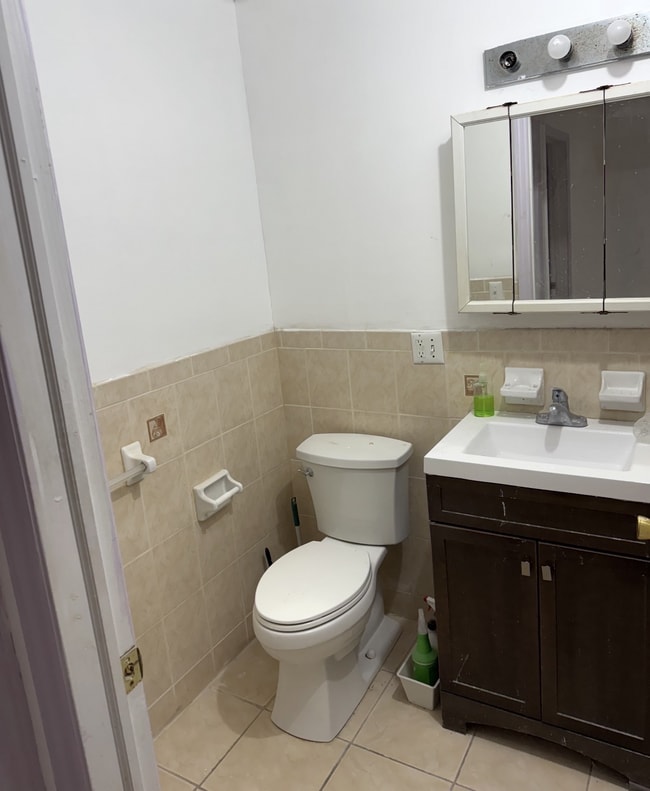 38 Graham St in Jersey City, NJ - Building Photo - Building Photo