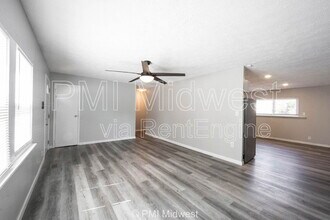 4350 Dubarry Rd in Indianapolis, IN - Foto de edificio - Building Photo