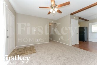 7508 E 50th Terrace in Kansas City, MO - Foto de edificio - Building Photo