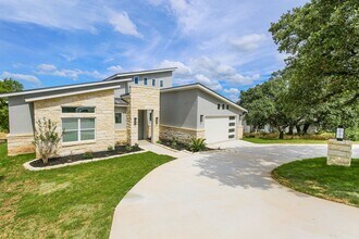 1314 Clayton Nolen Dr in Horseshoe Bay, TX - Building Photo - Building Photo