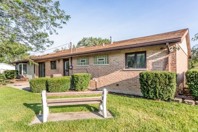 16401 Sherwood Dr