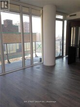75 St Nicholas St in Toronto, ON - Building Photo - Building Photo