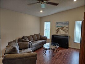 1120 SE Palm Beach Rd in Port St. Lucie, FL - Building Photo