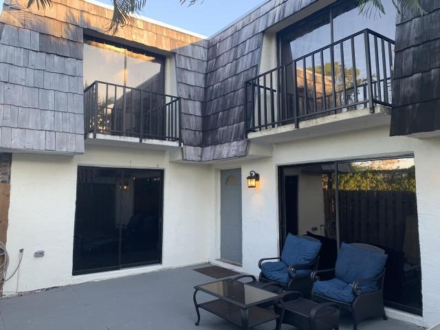 1624 Forest Lakes Cir-Unit -D in West Palm Beach, FL - Building Photo