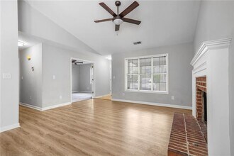 5020 Laurel Springs Way SE in Smyrna, GA - Building Photo - Building Photo