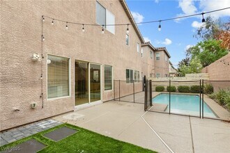 10589 Cliff Lake St in Las Vegas, NV - Building Photo - Building Photo