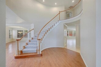 437 Champions Dr in Georgetown, TX - Foto de edificio - Building Photo