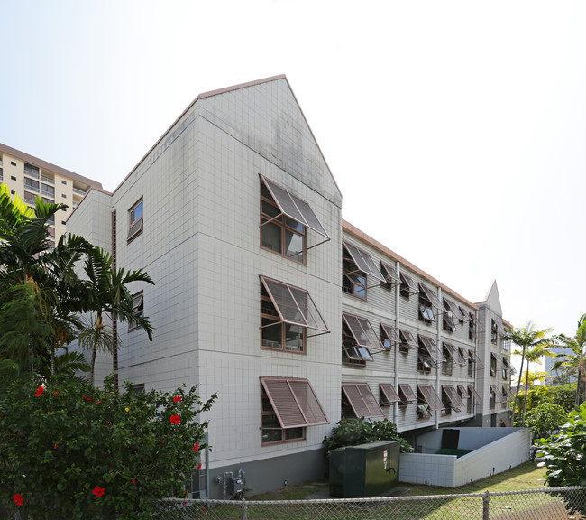 Kulaokahua Apartments in Honolulu, HI - Building Photo - Building Photo