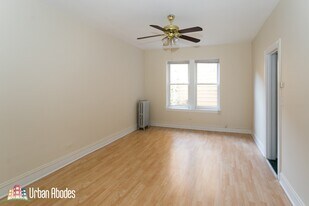 4857 N Damen Ave, Unit M06B in Chicago, IL - Building Photo - Building Photo