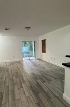 22250 Miami Ave in Goulds, FL - Building Photo - Building Photo