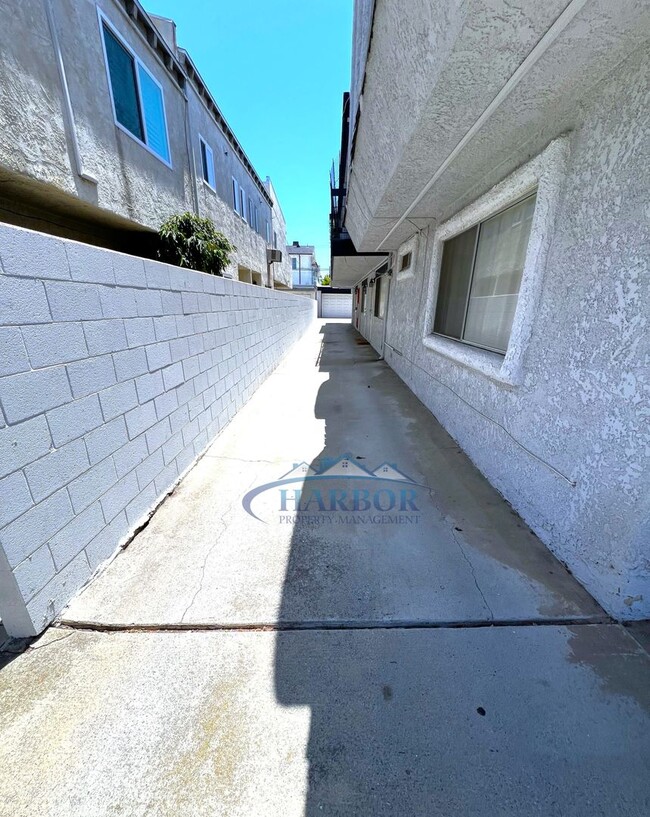 2306 Curtis Ave in Redondo Beach, CA - Building Photo - Building Photo